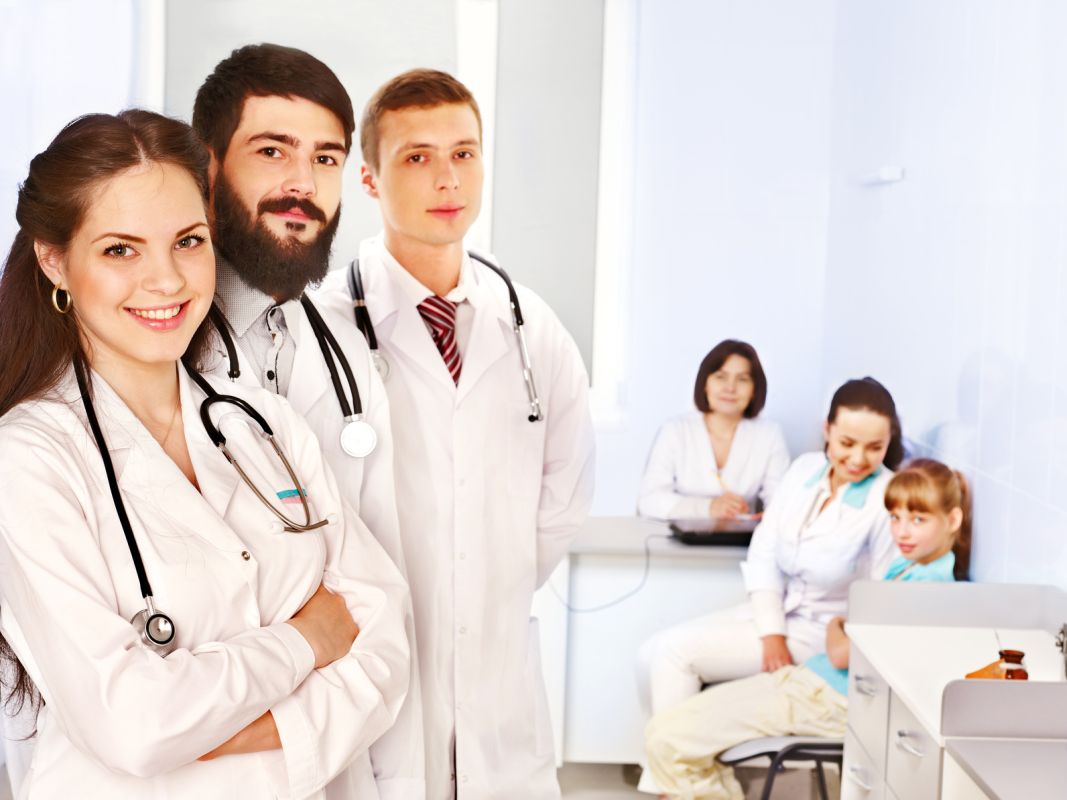 Gabinet laryngologiczny personel medyczny Białystok